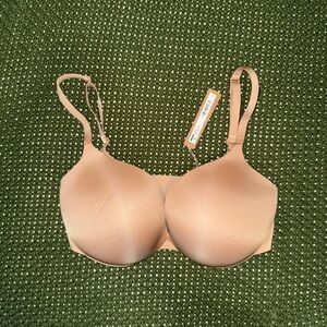 SKIMS Nude Seamless Bra